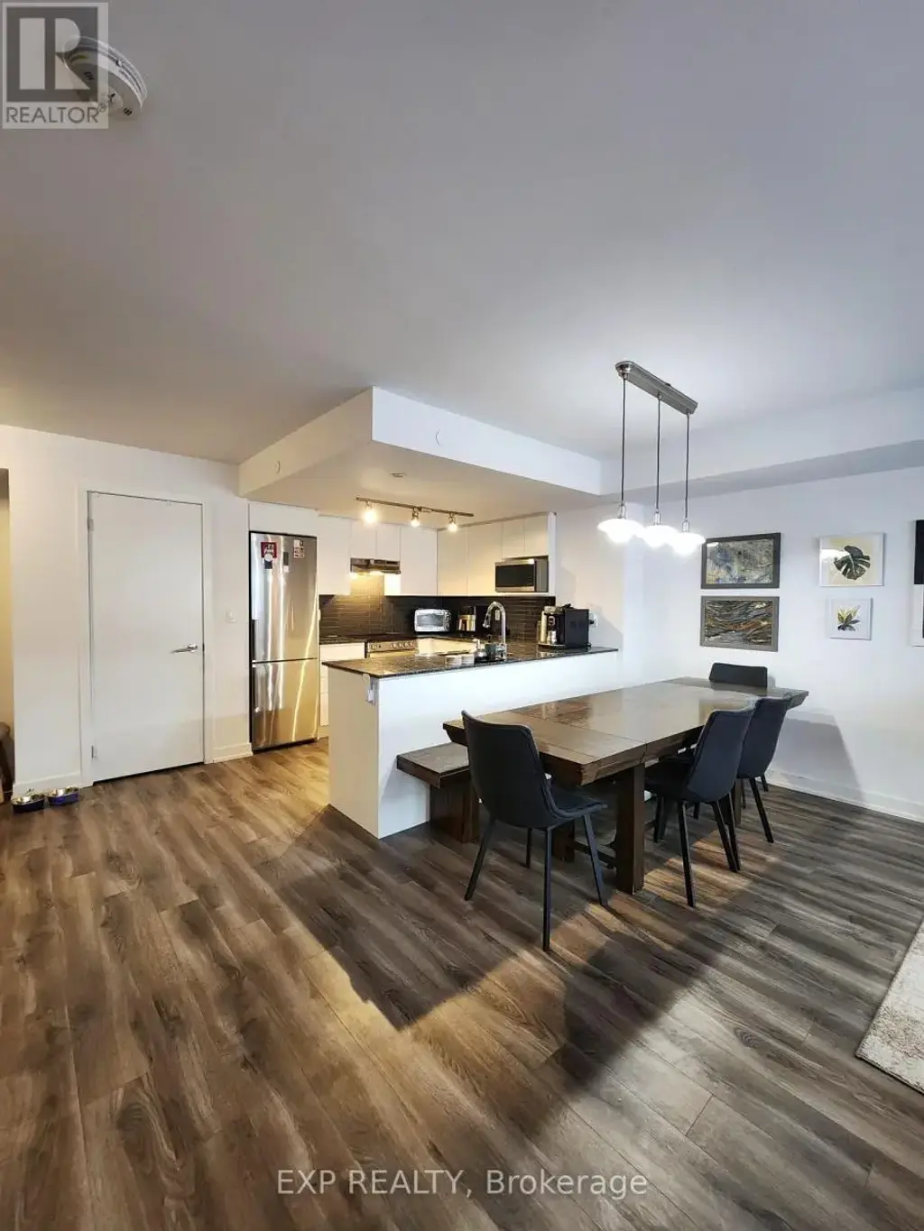 7 - 106 Varna Drive, Toronto (Englemount-Lawrence)
