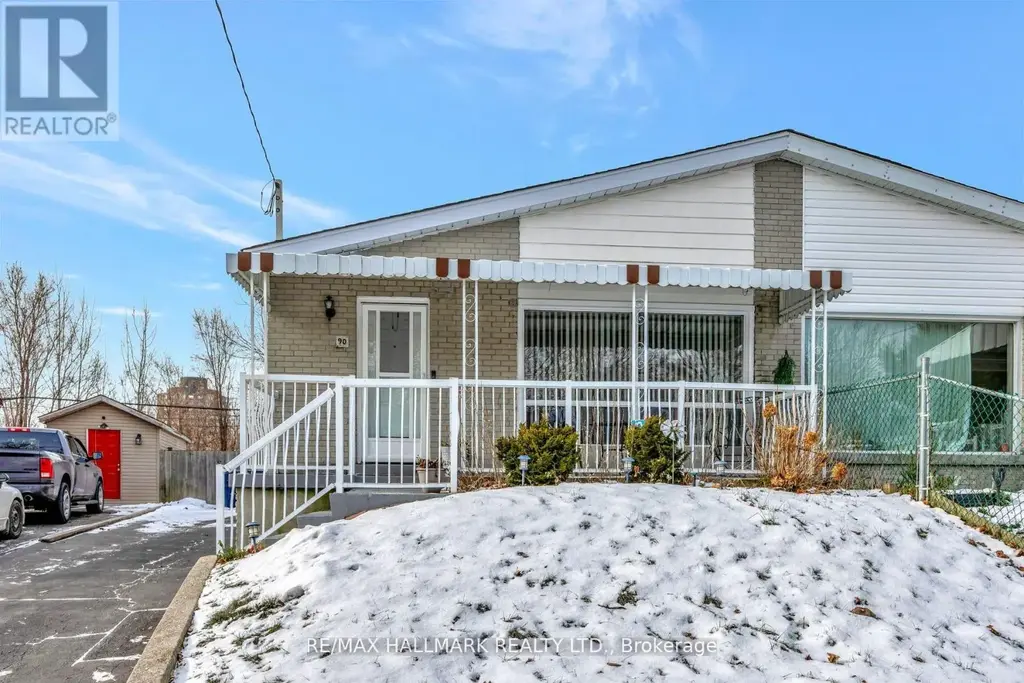 Bsmt - 90 Santamonica Boulevard, Toronto (Clairlea-Birchmount)