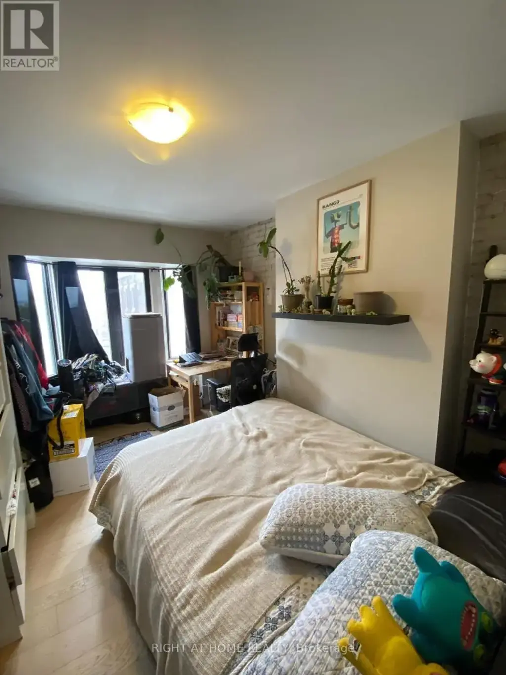 3a - 1022 Bloor Street W, Toronto (Dovercourt-Wallace Emerson-Junction)