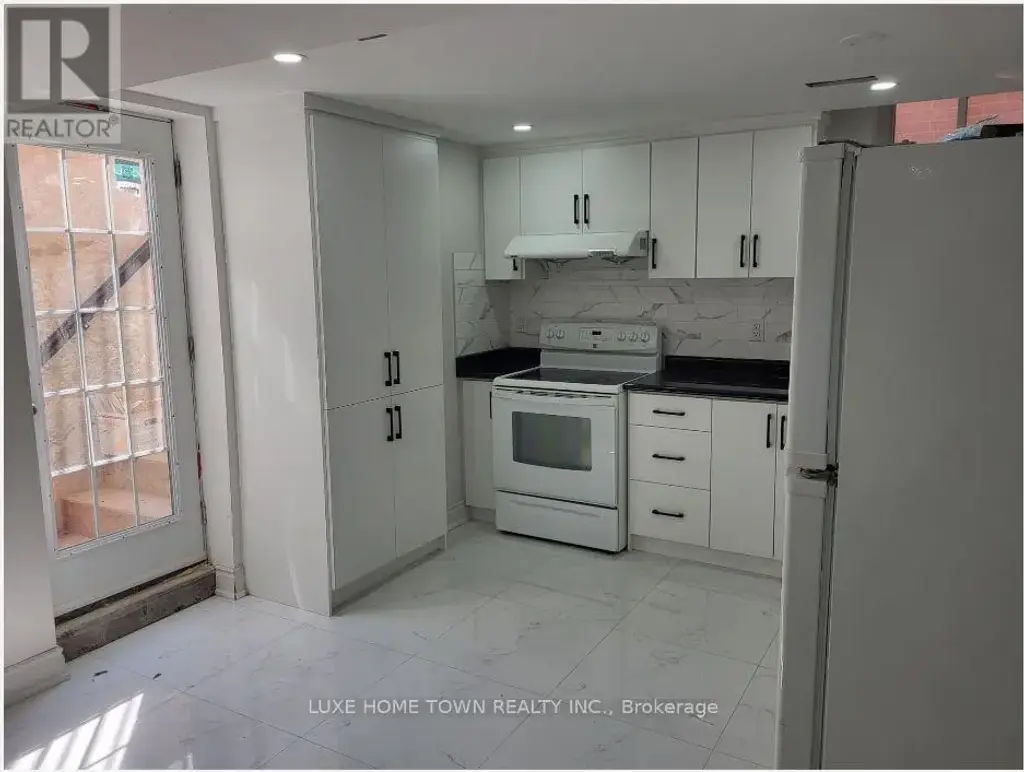 23 Castlehill Road, Brampton (Northwood Park)