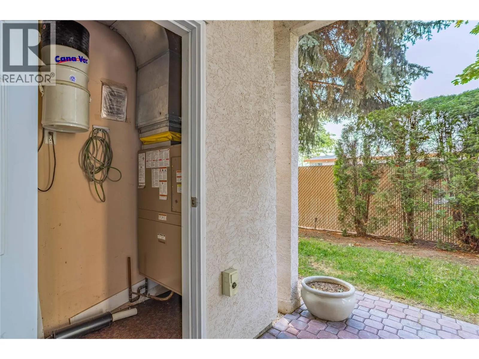 2300 Benvoulin Road Unit# 103. Kelowna, British Columbia