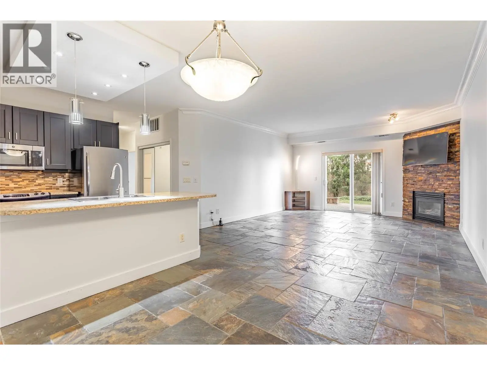 2300 Benvoulin Road Unit# 103. Kelowna, British Columbia