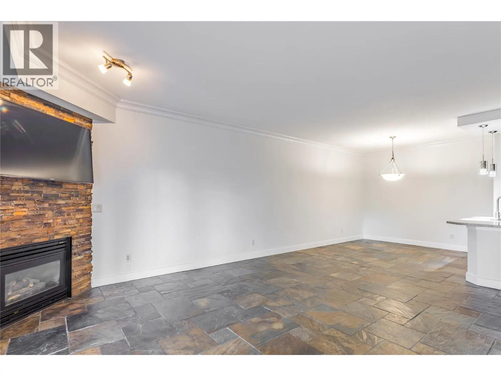 2300 Benvoulin Road Unit# 103. Kelowna, British Columbia