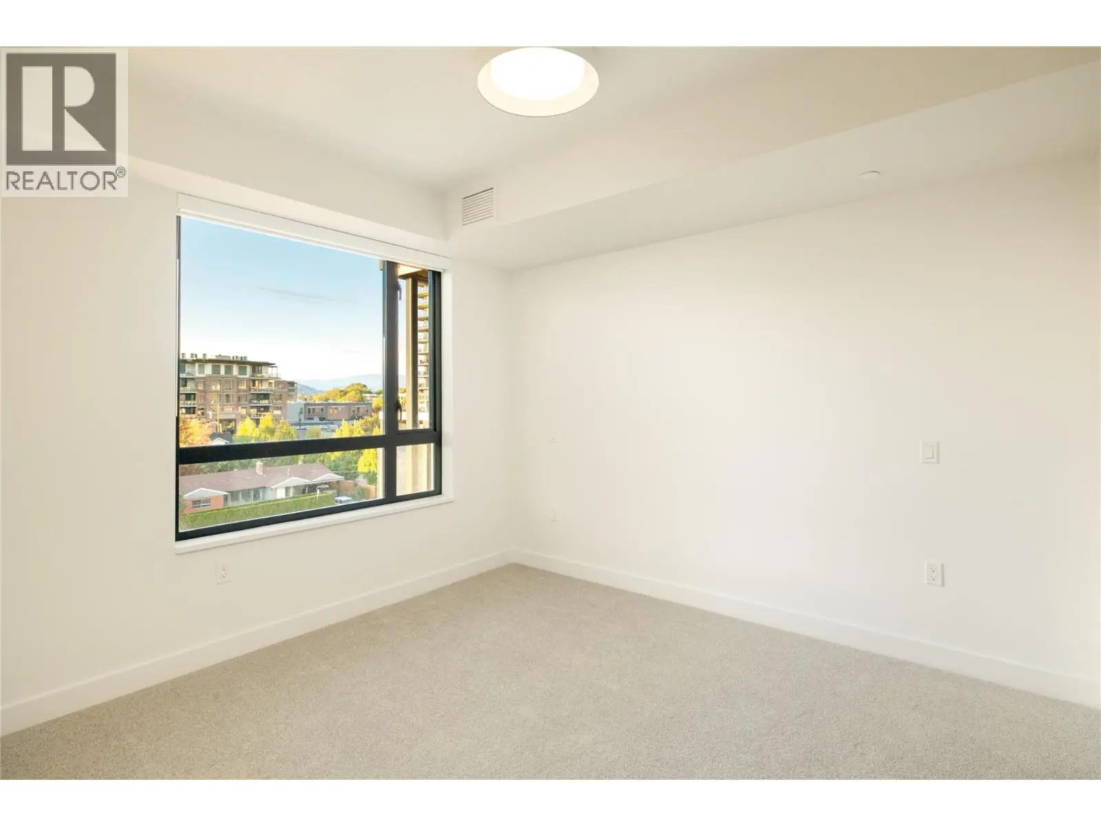 3051 Abbott Street Unit# 401. Kelowna, British Columbia