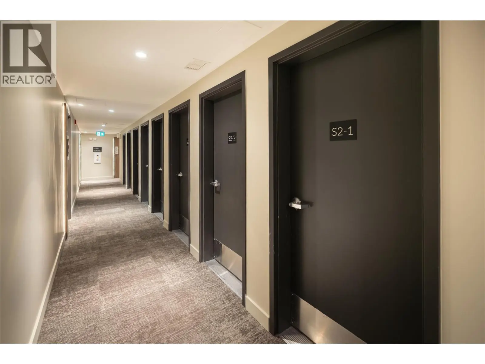 3051 Abbott Street Unit# 401. Kelowna, British Columbia