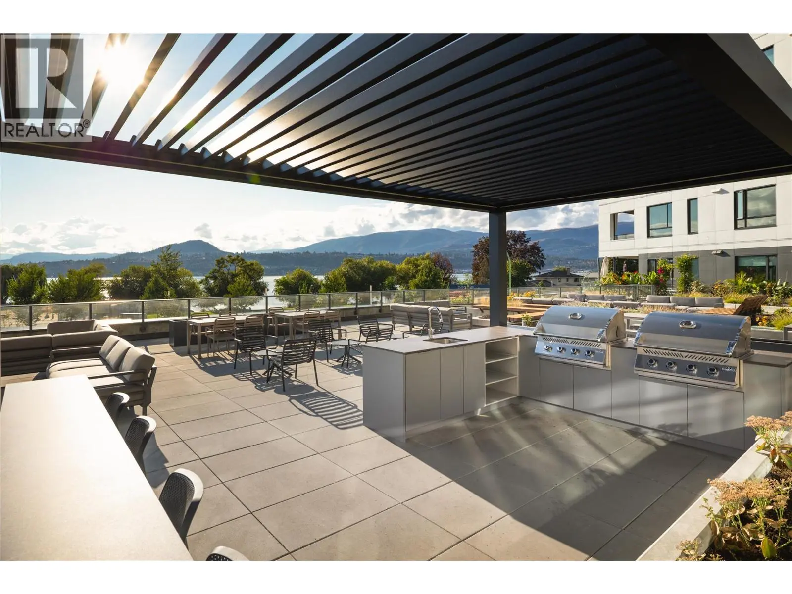 3051 Abbott Street Unit# 401. Kelowna, British Columbia