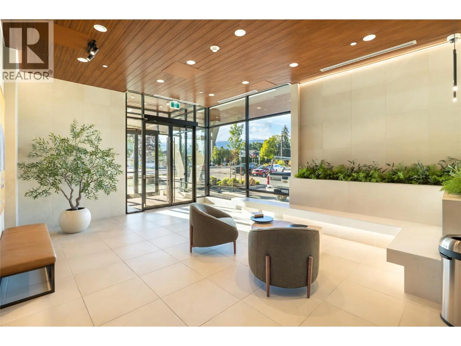 3051 Abbott Street Unit# 401. Kelowna, British Columbia