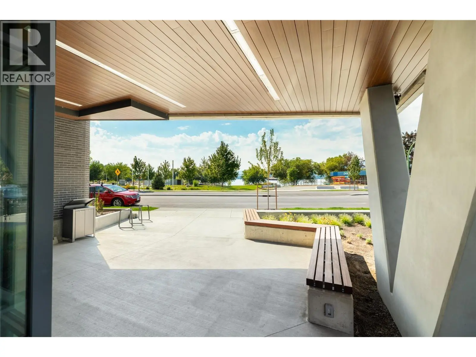 3051 Abbott Street Unit# 401. Kelowna, British Columbia