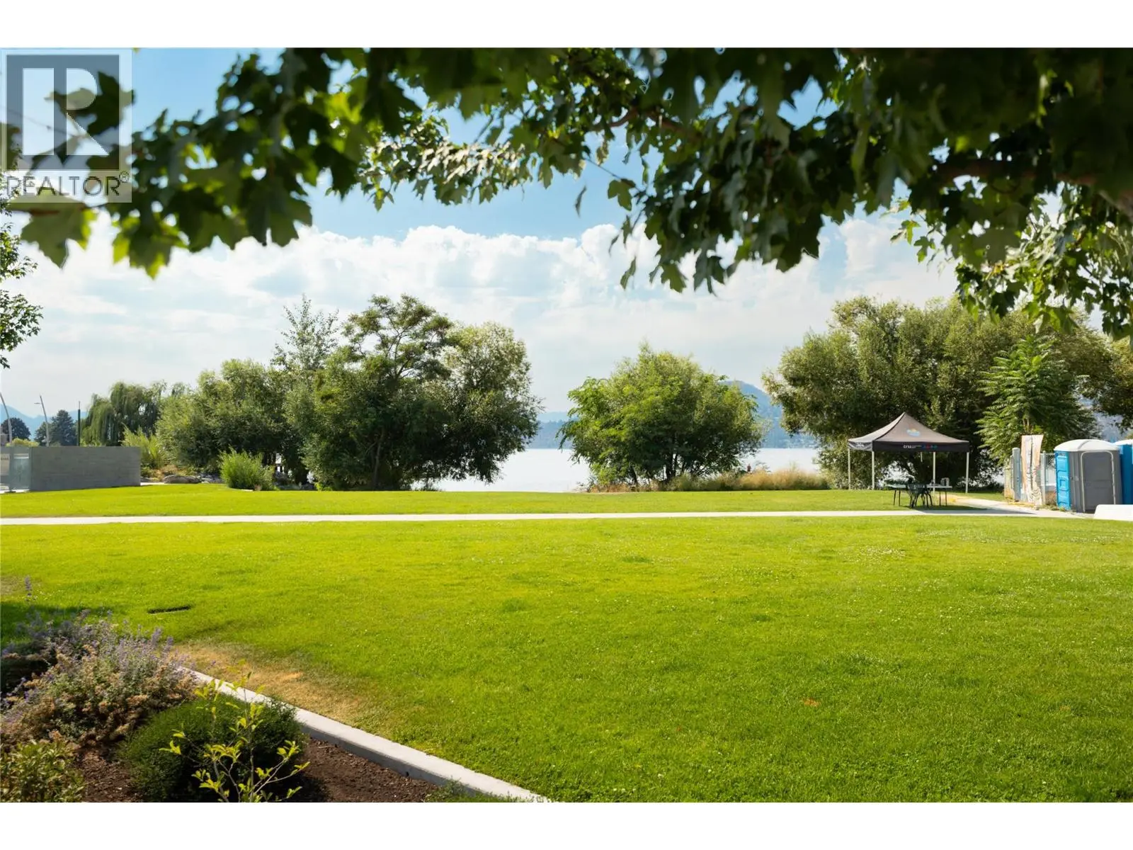3051 Abbott Street Unit# 401. Kelowna, British Columbia