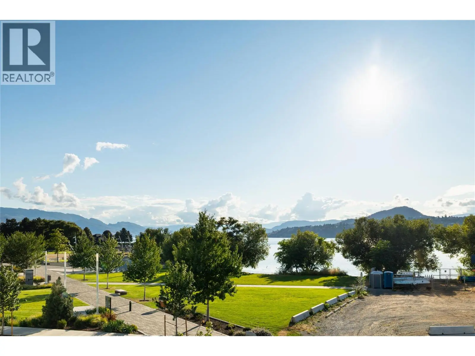 3051 Abbott Street Unit# 401. Kelowna, British Columbia