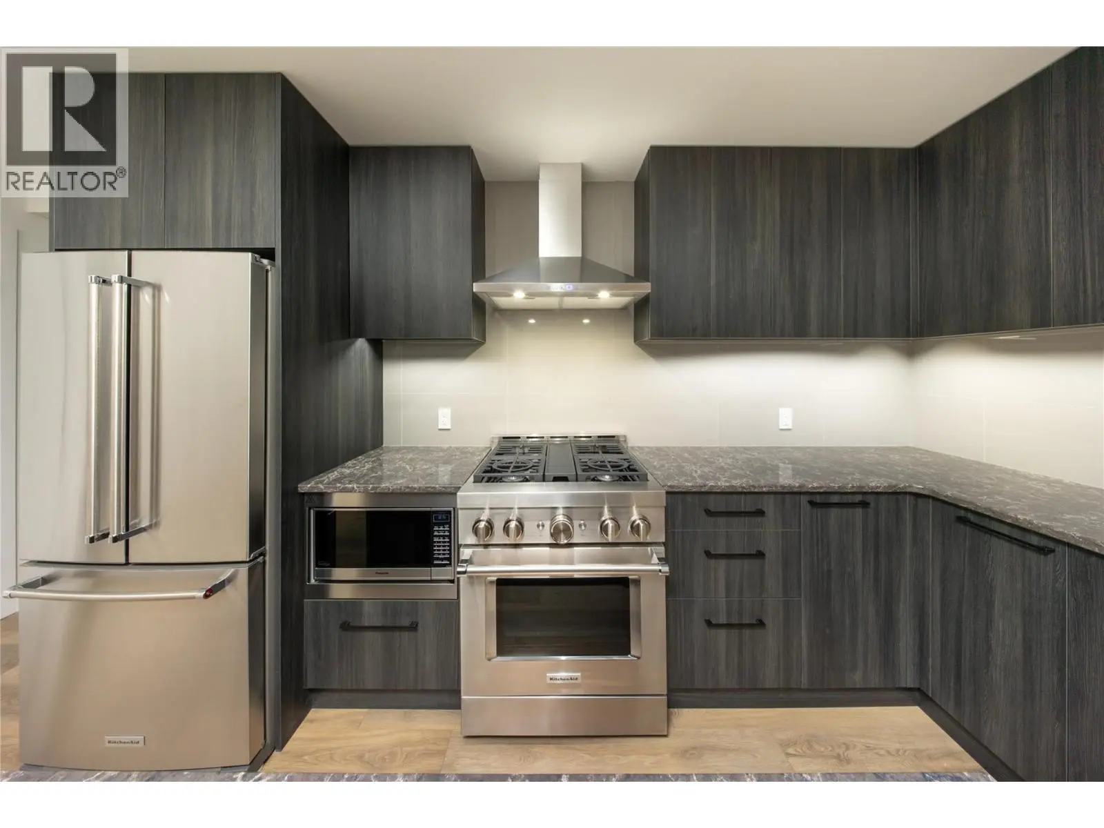 3051 Abbott Street Unit# 401. Kelowna, British Columbia