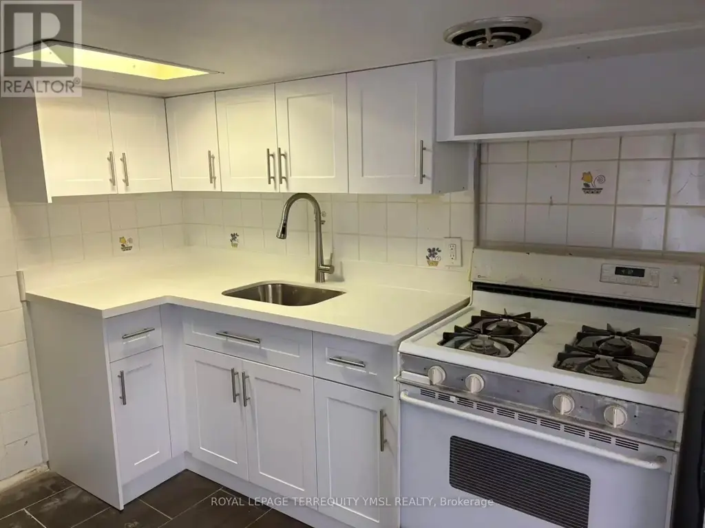 Basement - 1228 Dufferin Street, Toronto (Dovercourt-Wallace Emerson-Junction)