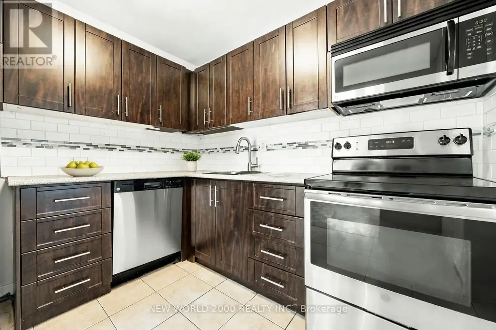 202 - 2300 Marine Drive, Oakville (BR Bronte)