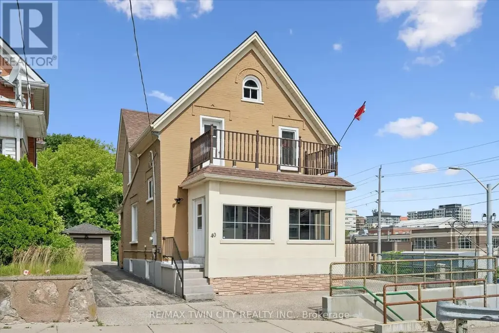 40 Madison Avenue S, Kitchener