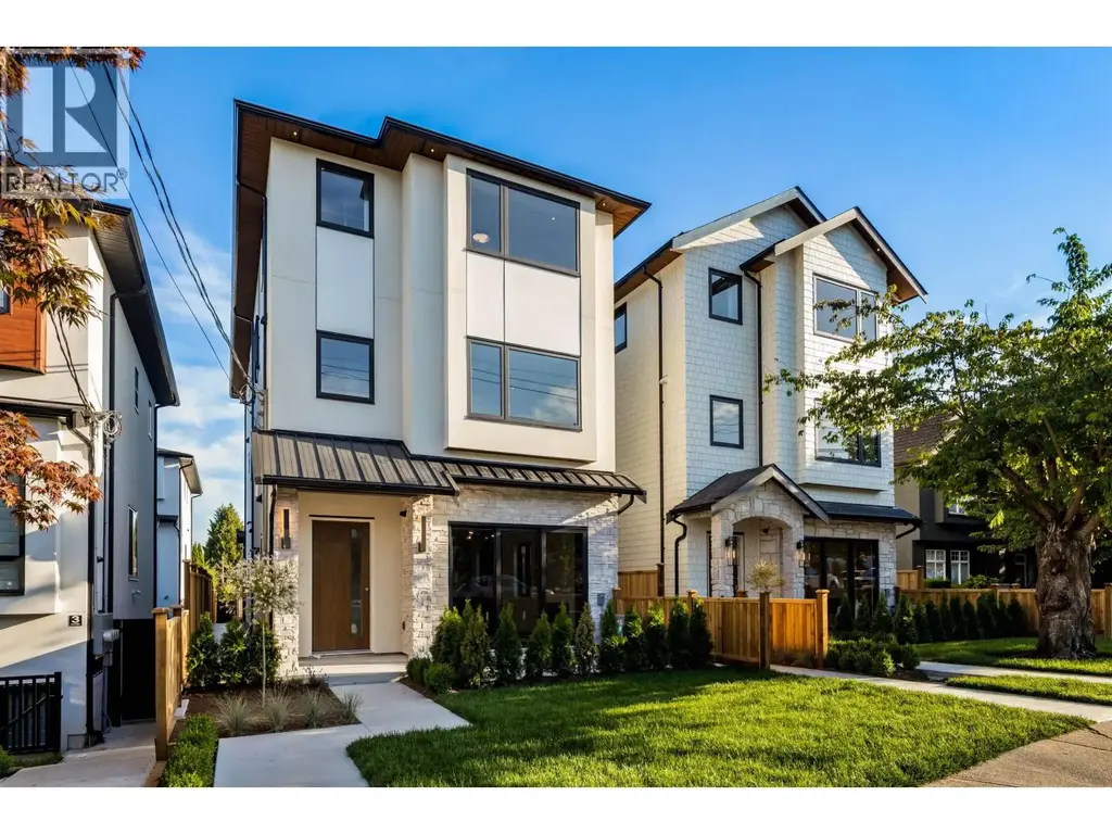 1 6682 Napier Street, Burnaby