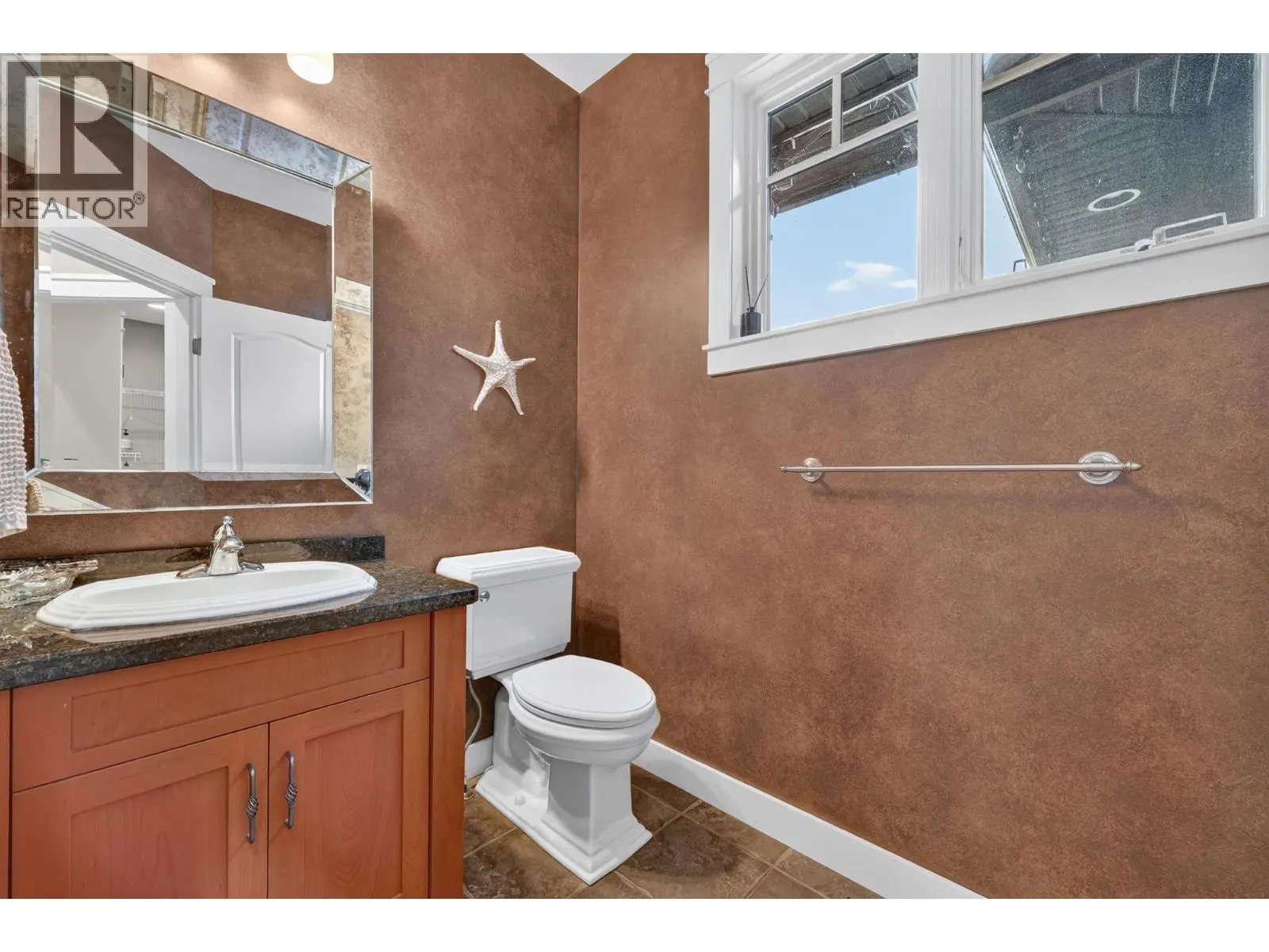 4780 Westridge Drive. Kelowna, British Columbia