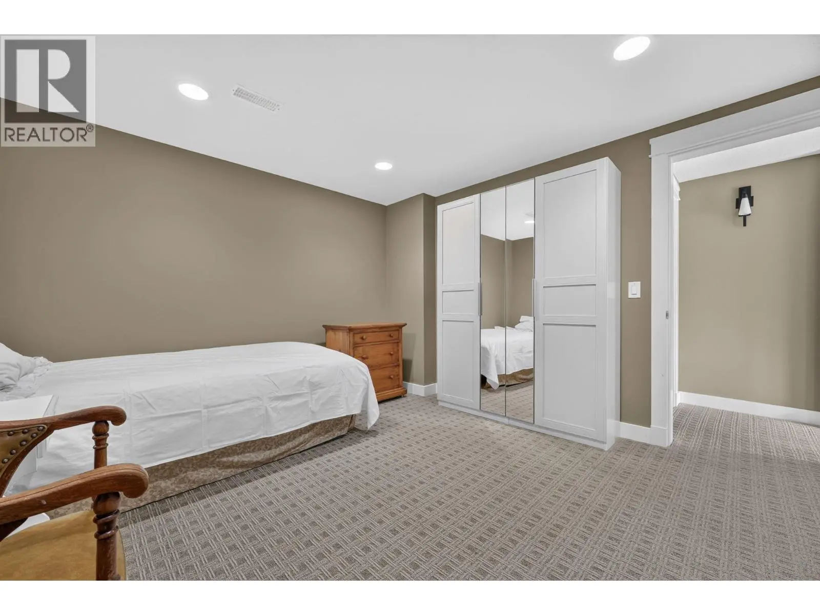 4780 Westridge Drive. Kelowna, British Columbia
