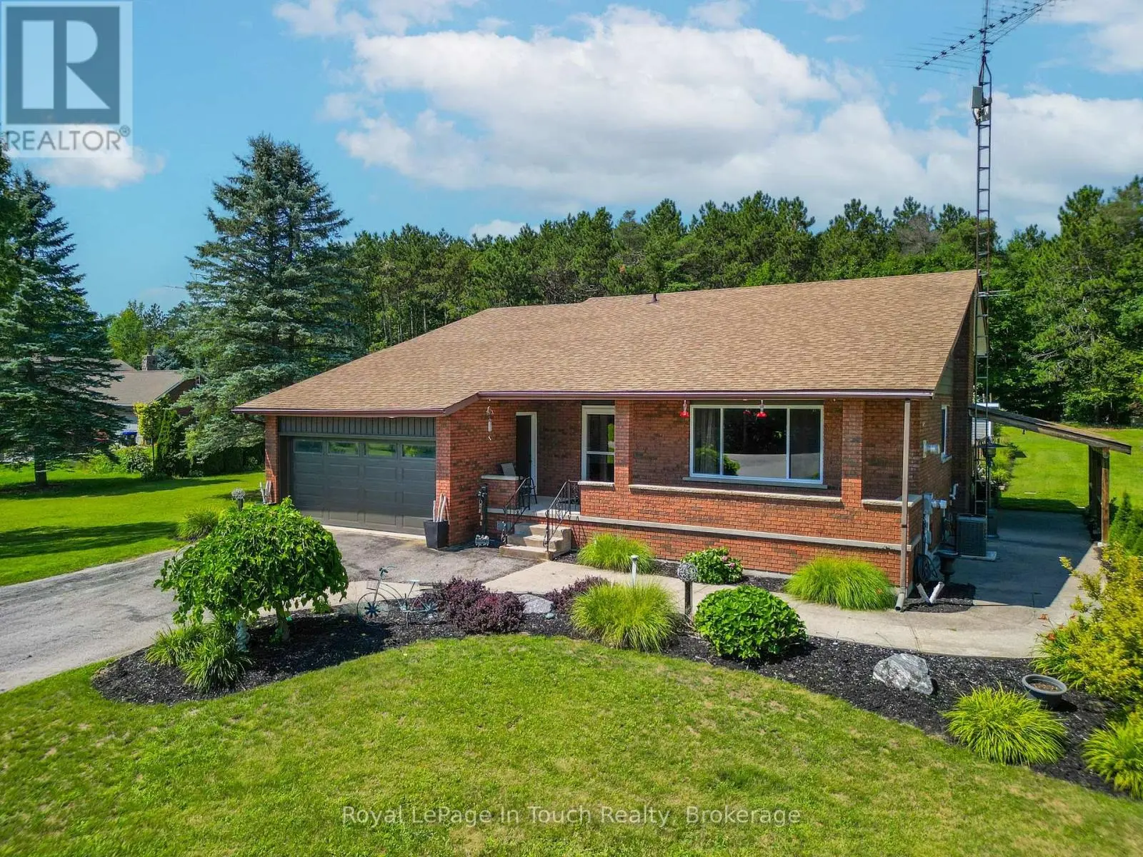 80 12 Concession E, Tiny