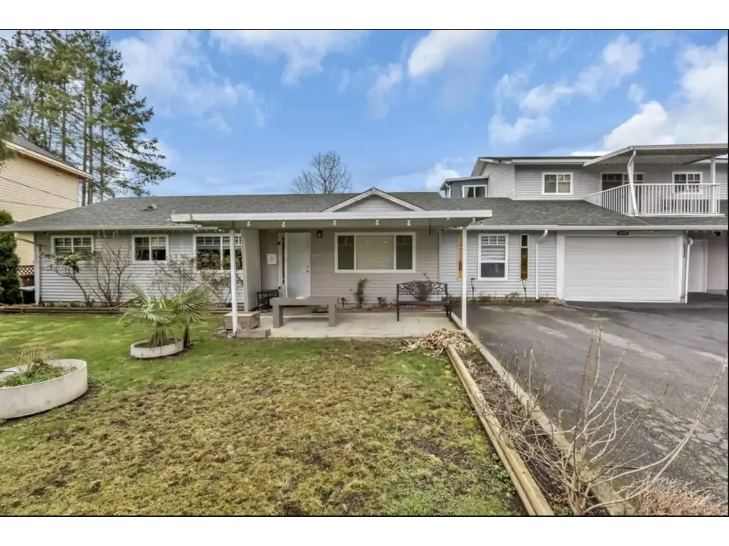 12215 85a Avenue, Surrey