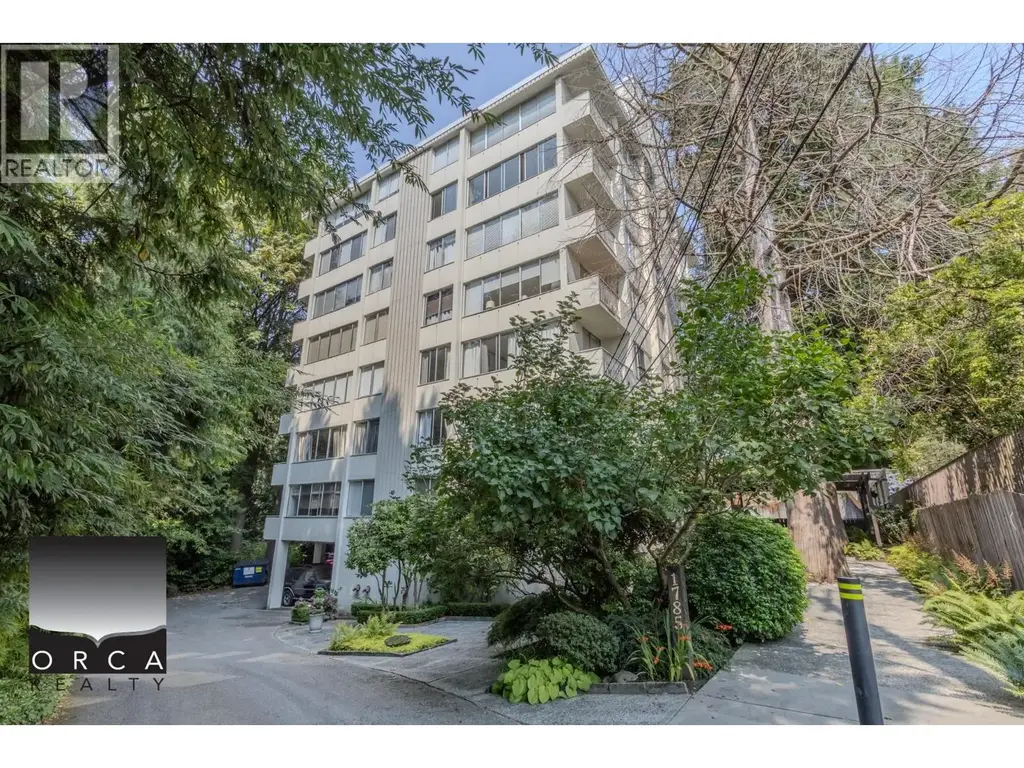 701 1785 Esquimalt Avenue, West Vancouver