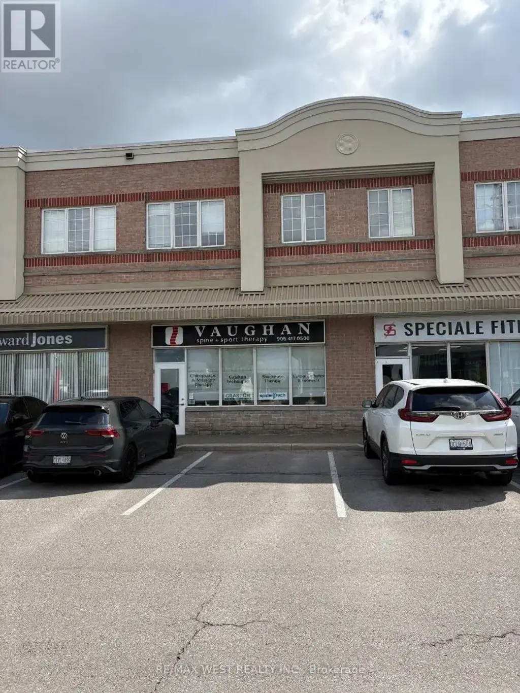111 - 9441 Jane Street, Vaughan (Maple)