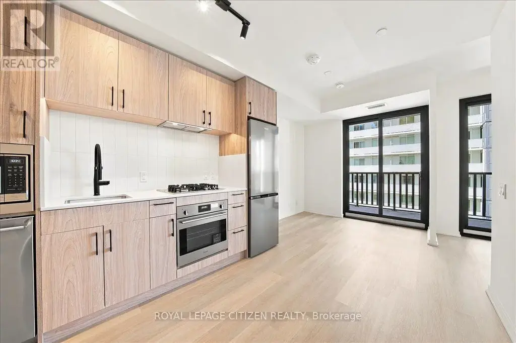 1410 - 109 Erskine Avenue, Toronto (Mount Pleasant West)