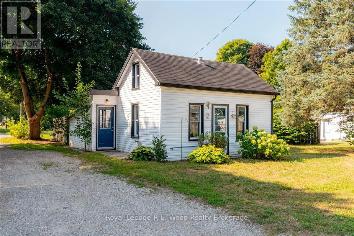 7 Mill Street W, Norwich (Otterville)
