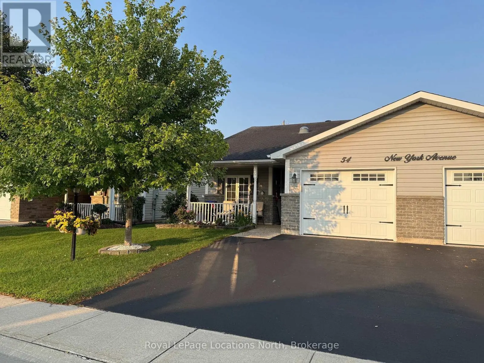 54 New York Avenue, Wasaga Beach