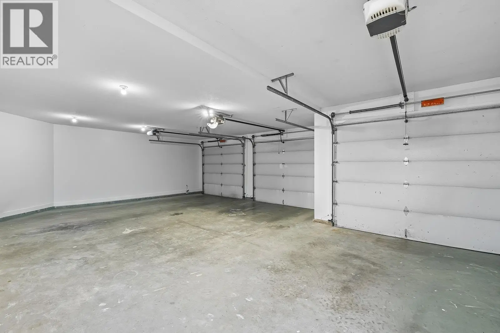 421 Tucker Court. Kelowna, British Columbia