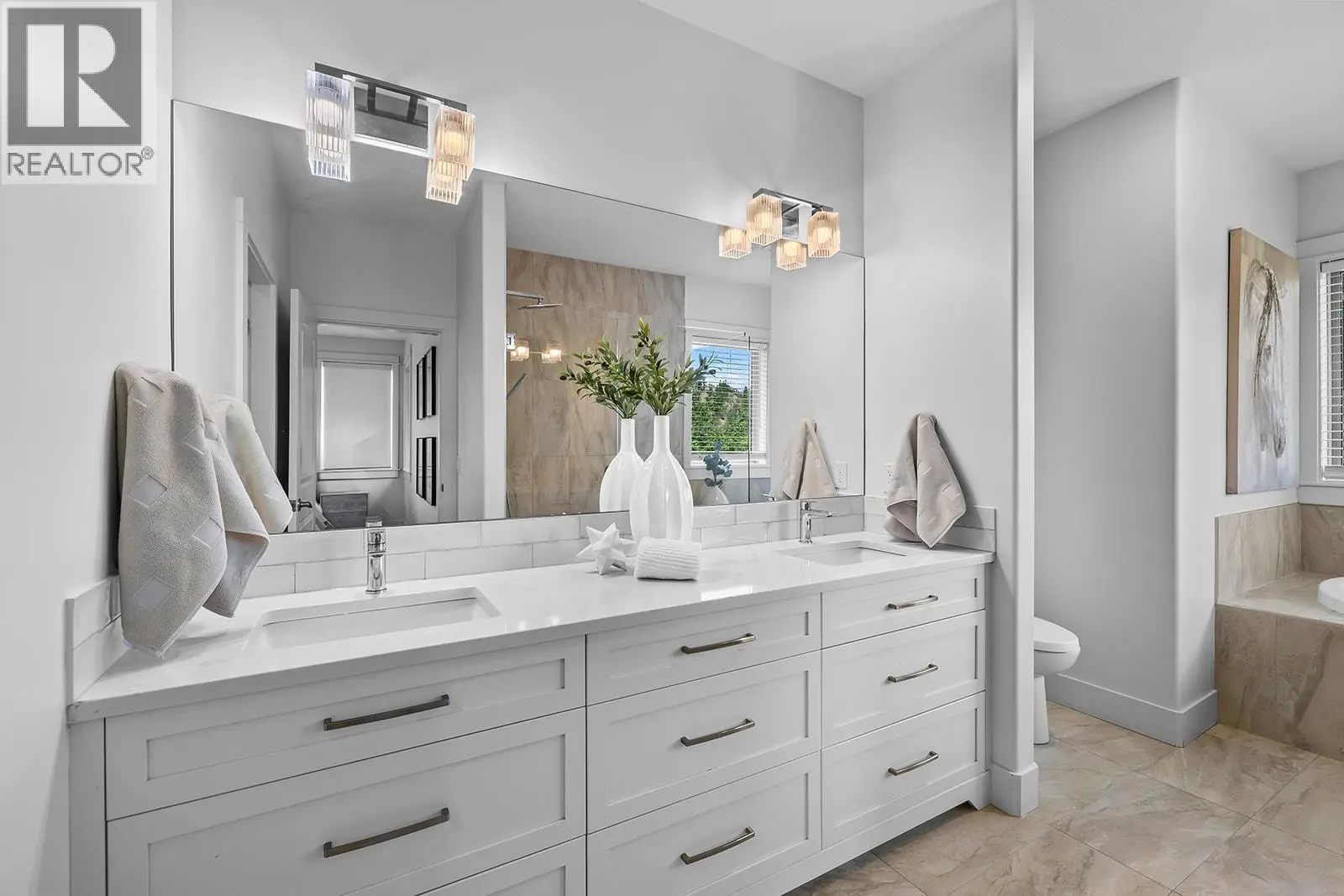 421 Tucker Court. Kelowna, British Columbia