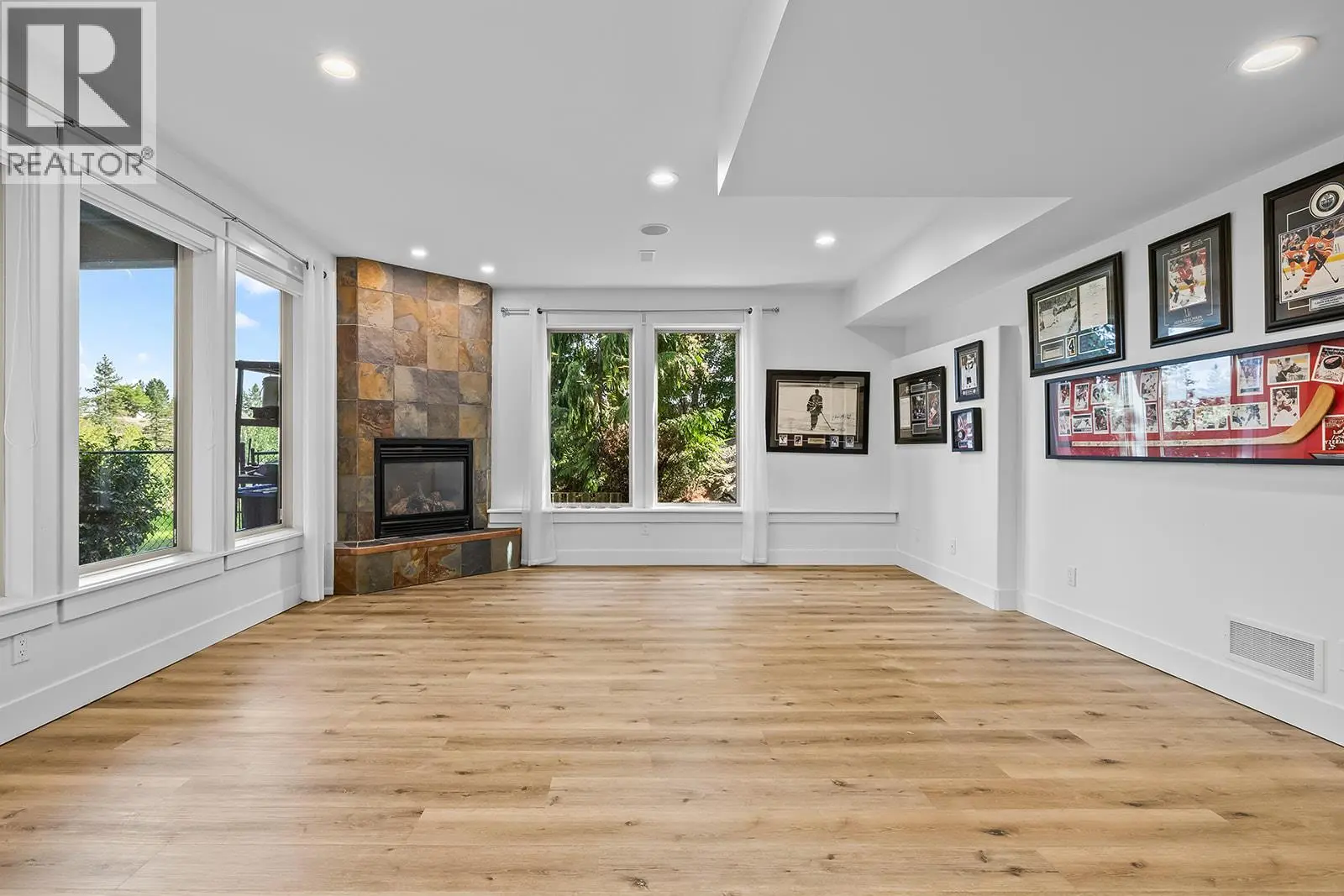 421 Tucker Court. Kelowna, British Columbia