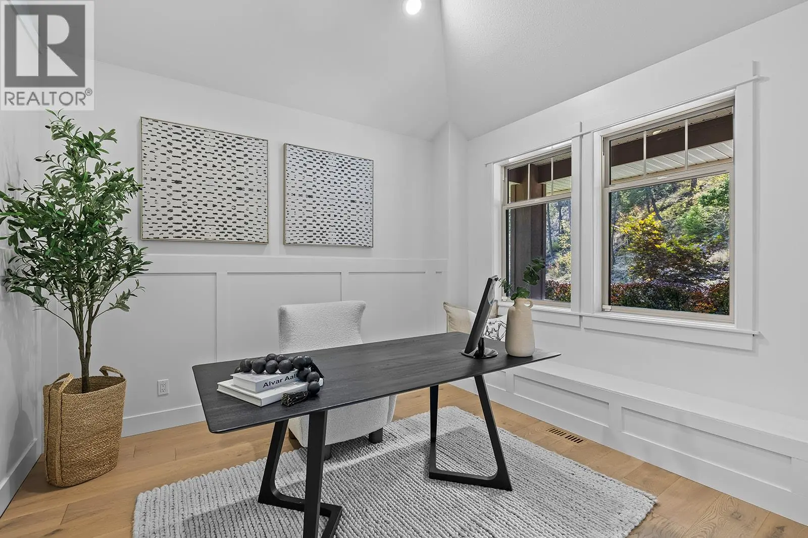 421 Tucker Court. Kelowna, British Columbia