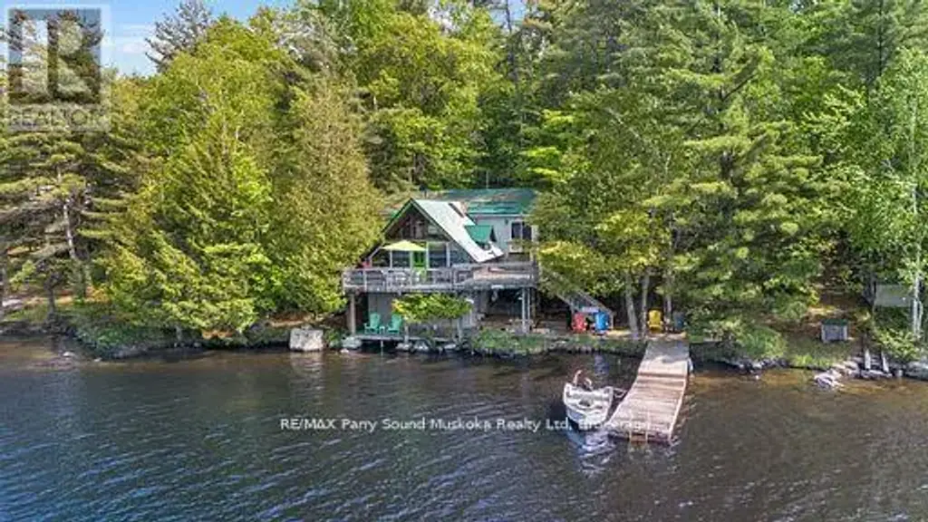 124 Healey Lake Water, The Archipelago (Archipelago South)
