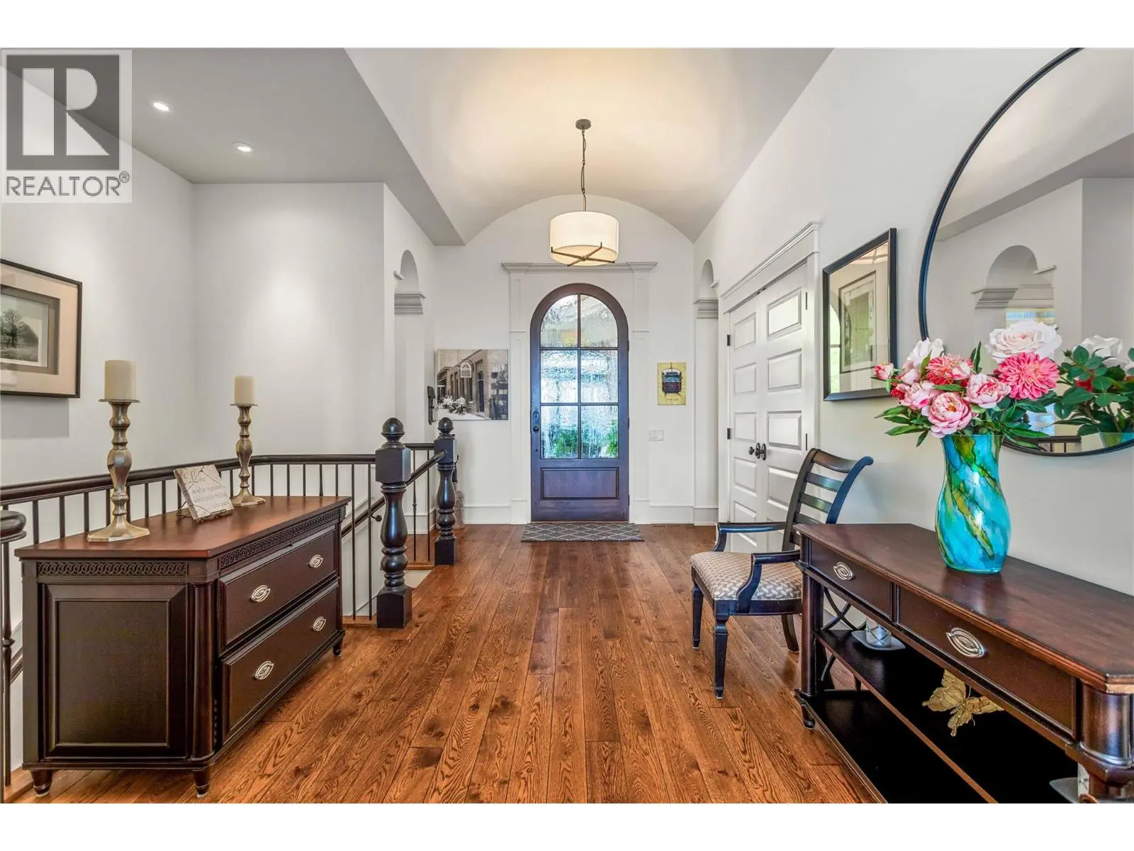 1173 Parkbluff Lane. Kelowna, British Columbia