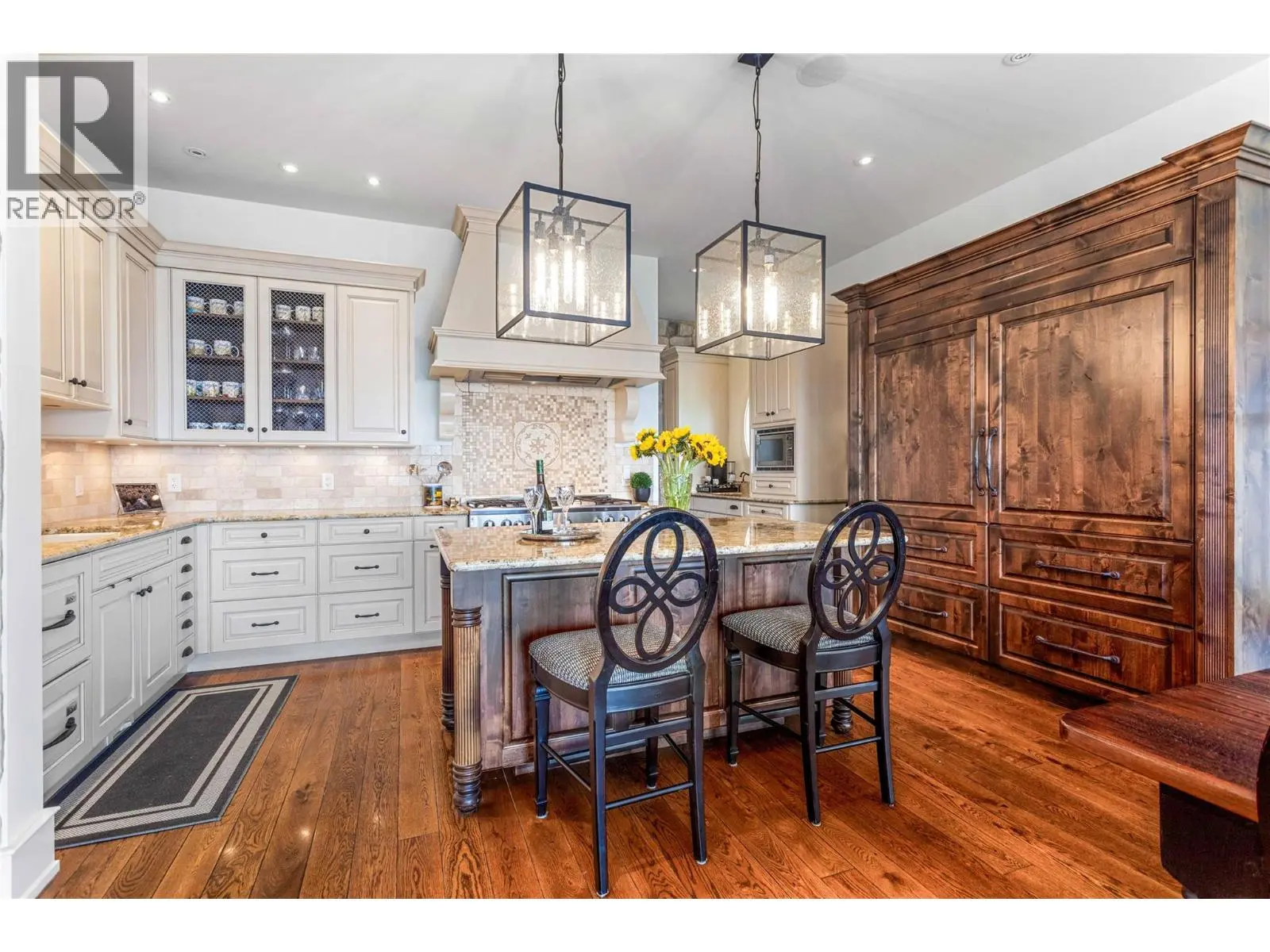 1173 Parkbluff Lane. Kelowna, British Columbia