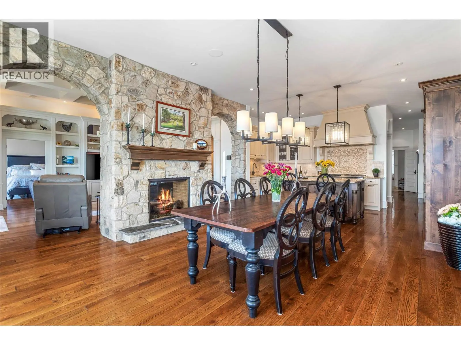 1173 Parkbluff Lane. Kelowna, British Columbia