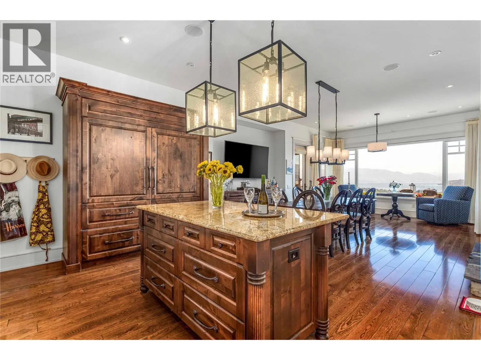 1173 Parkbluff Lane. Kelowna, British Columbia