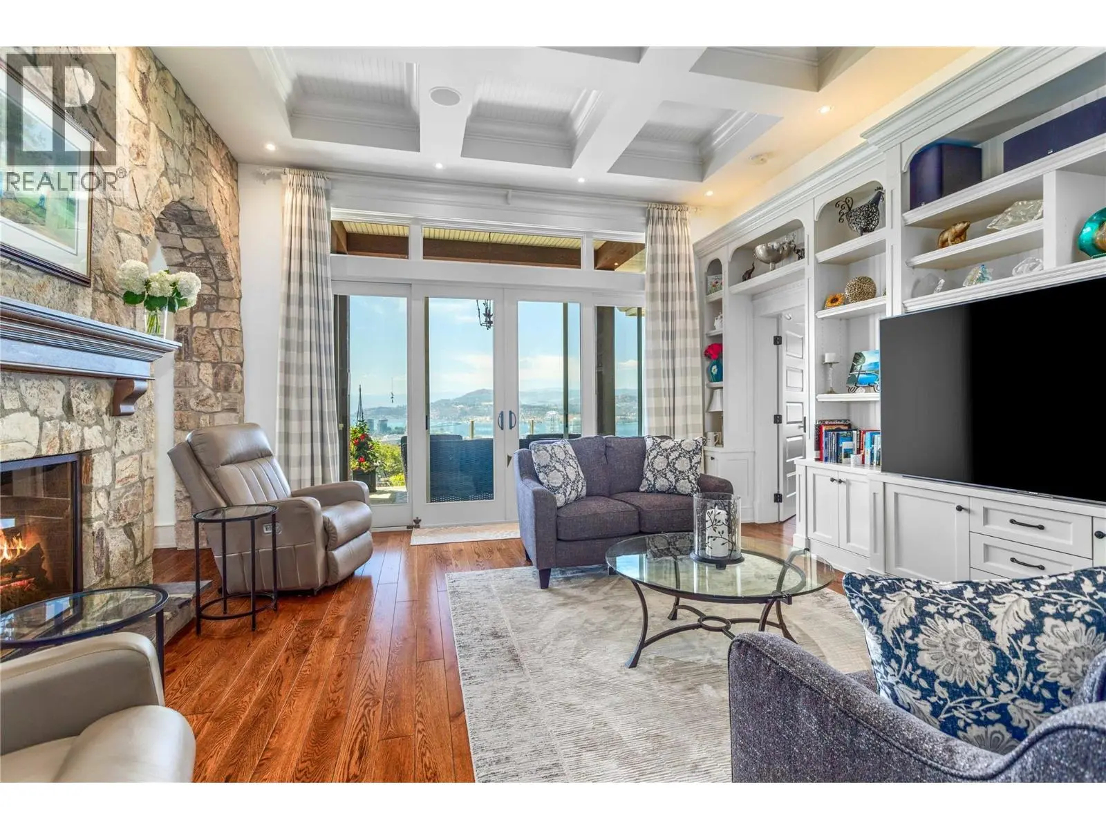 1173 Parkbluff Lane. Kelowna, British Columbia