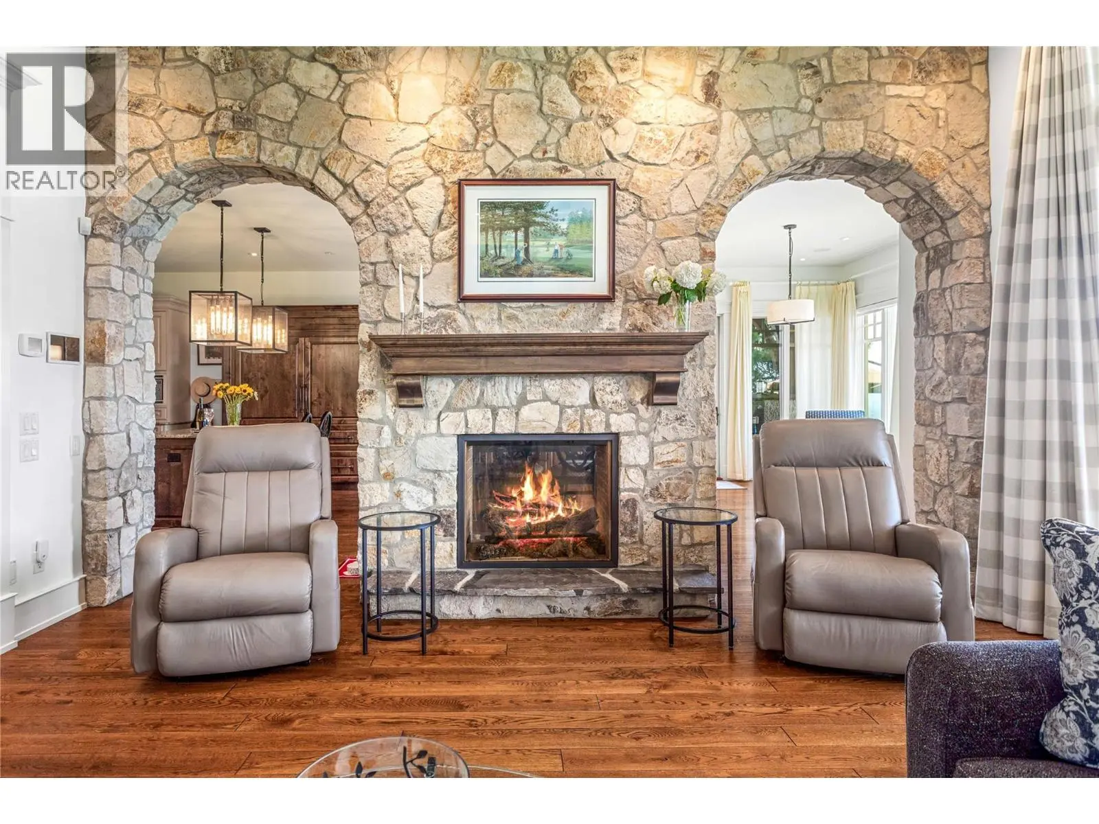 1173 Parkbluff Lane. Kelowna, British Columbia