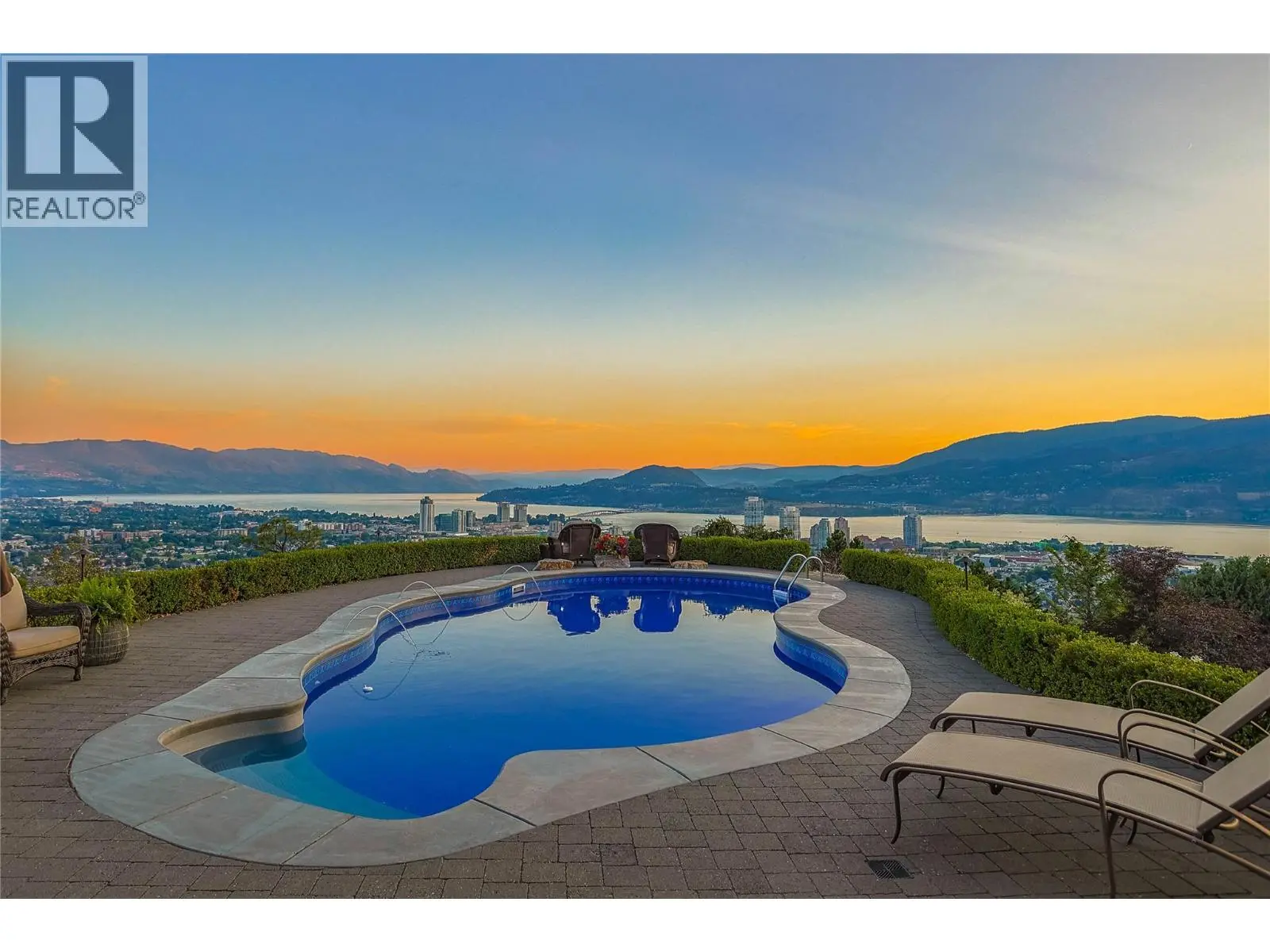 1173 Parkbluff Lane. Kelowna, British Columbia