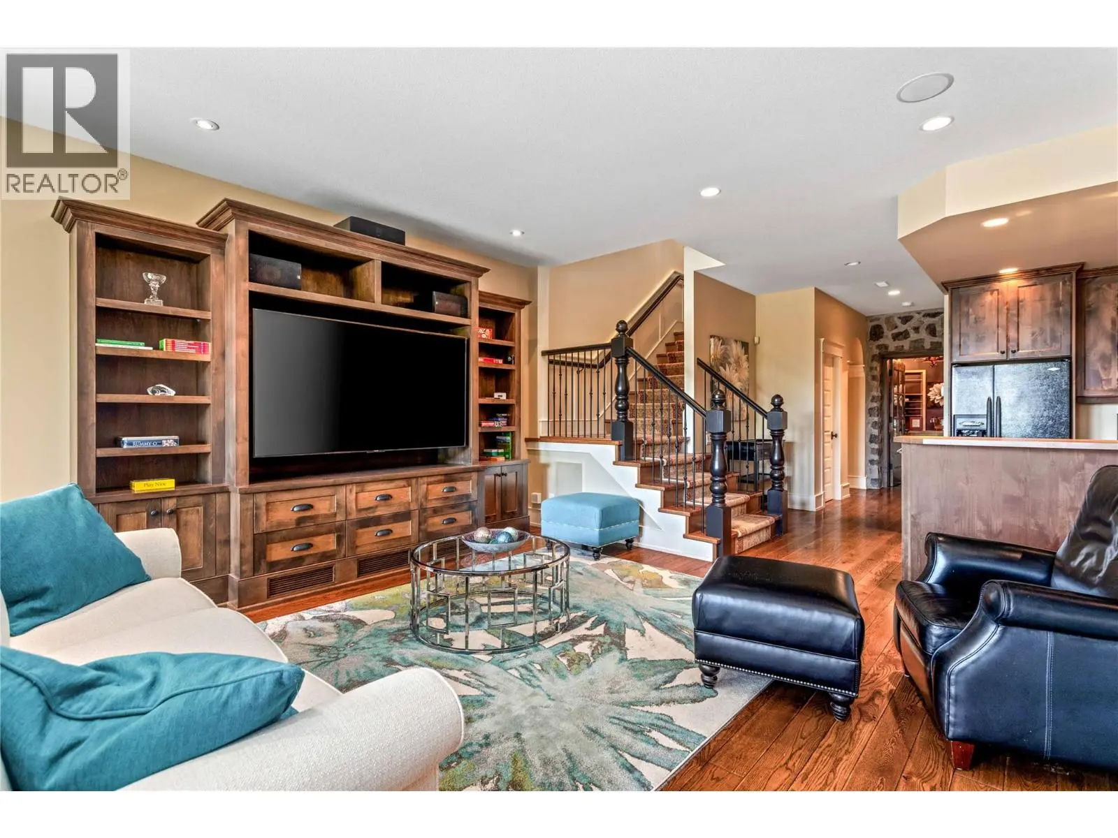 1173 Parkbluff Lane. Kelowna, British Columbia
