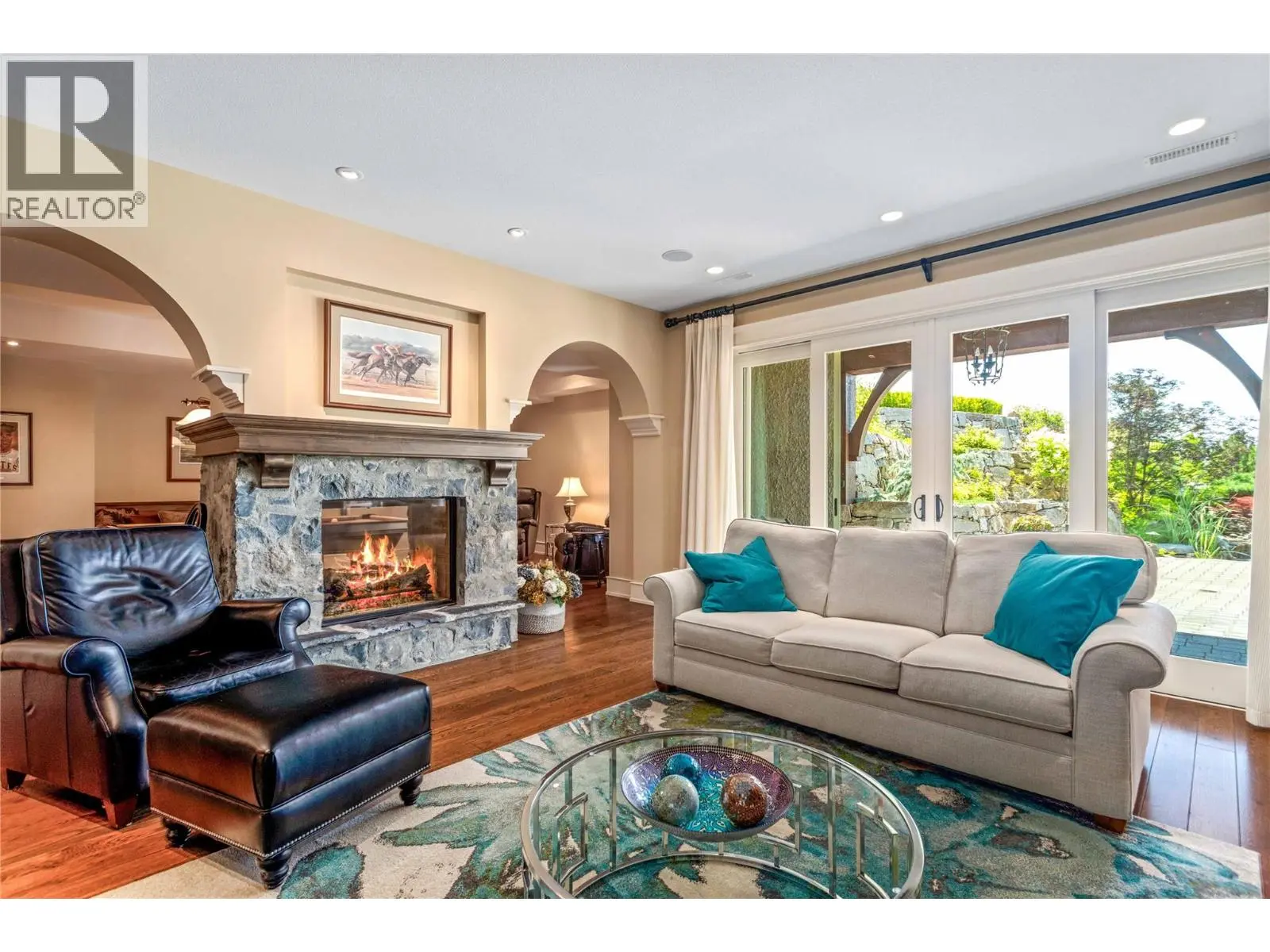 1173 Parkbluff Lane. Kelowna, British Columbia