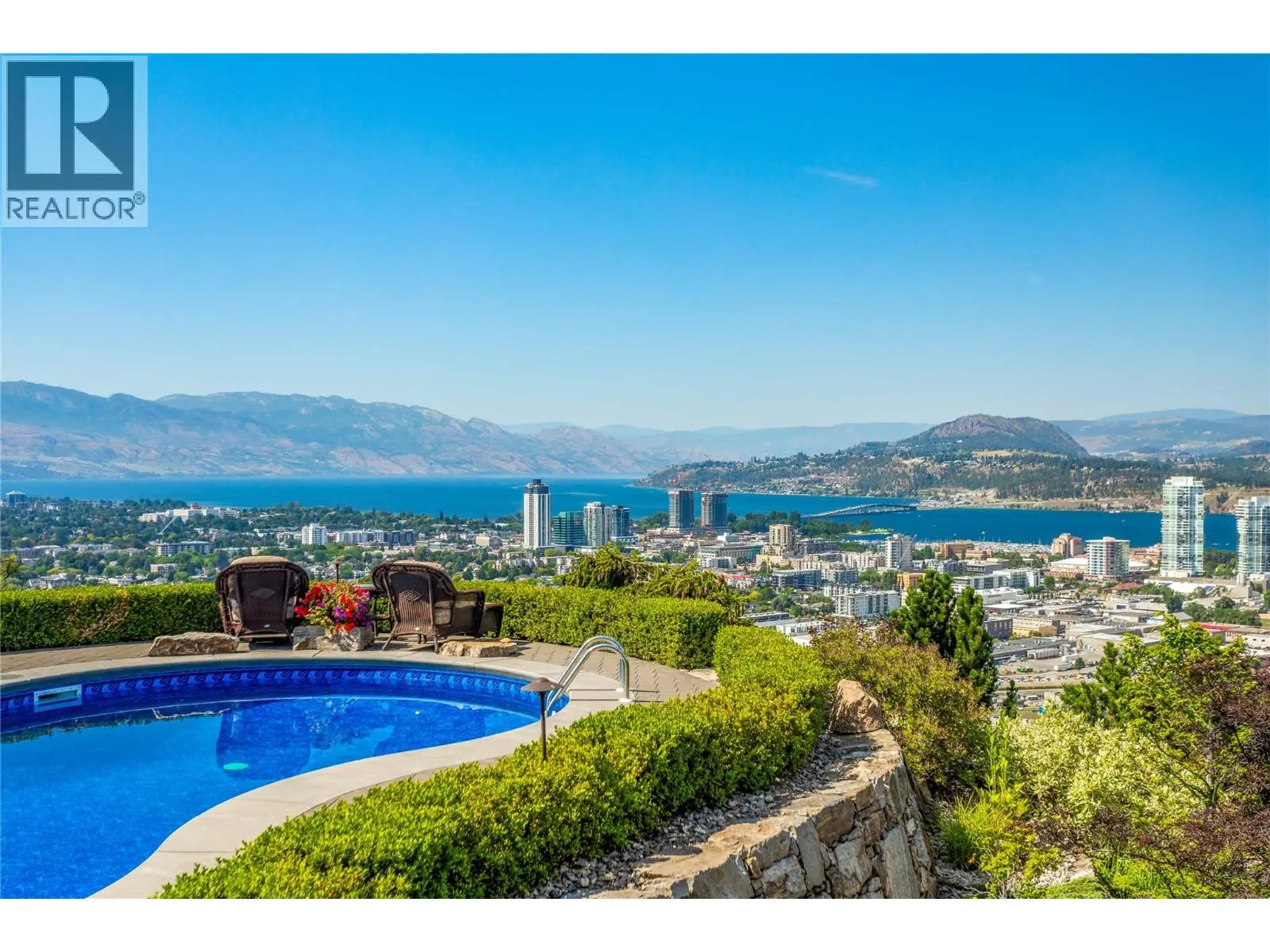 1173 Parkbluff Lane. Kelowna, British Columbia