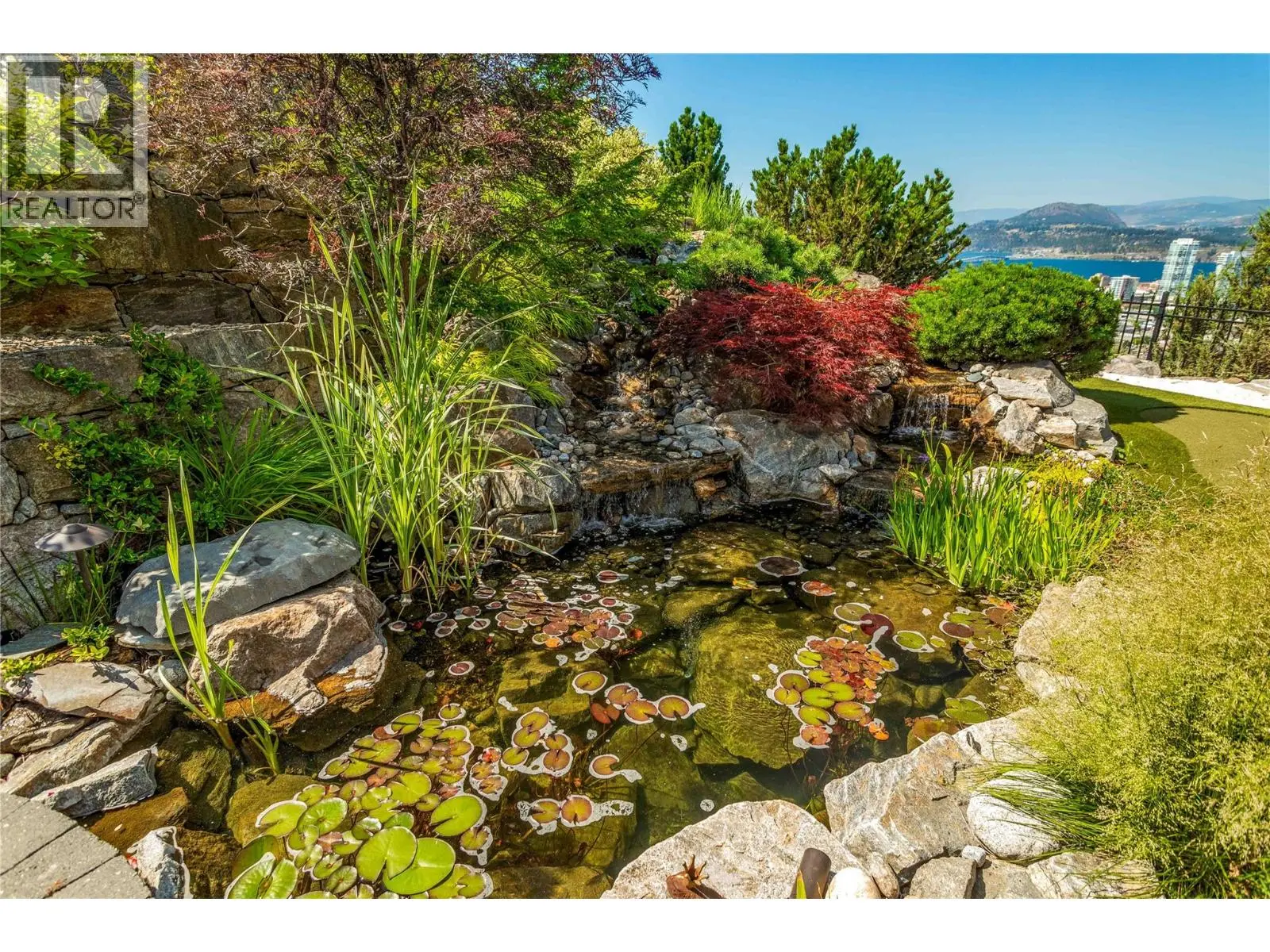 1173 Parkbluff Lane. Kelowna, British Columbia