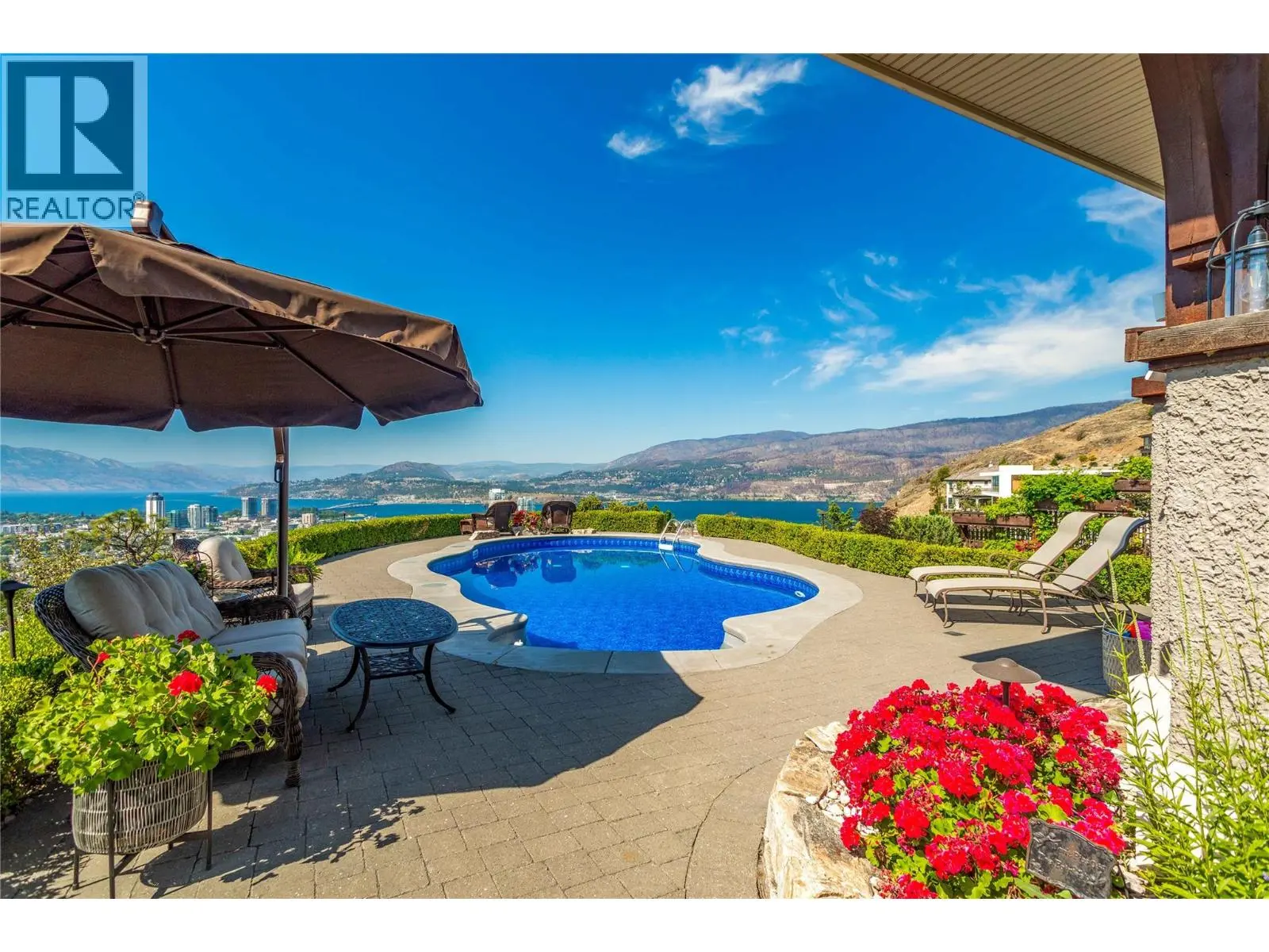 1173 Parkbluff Lane. Kelowna, British Columbia