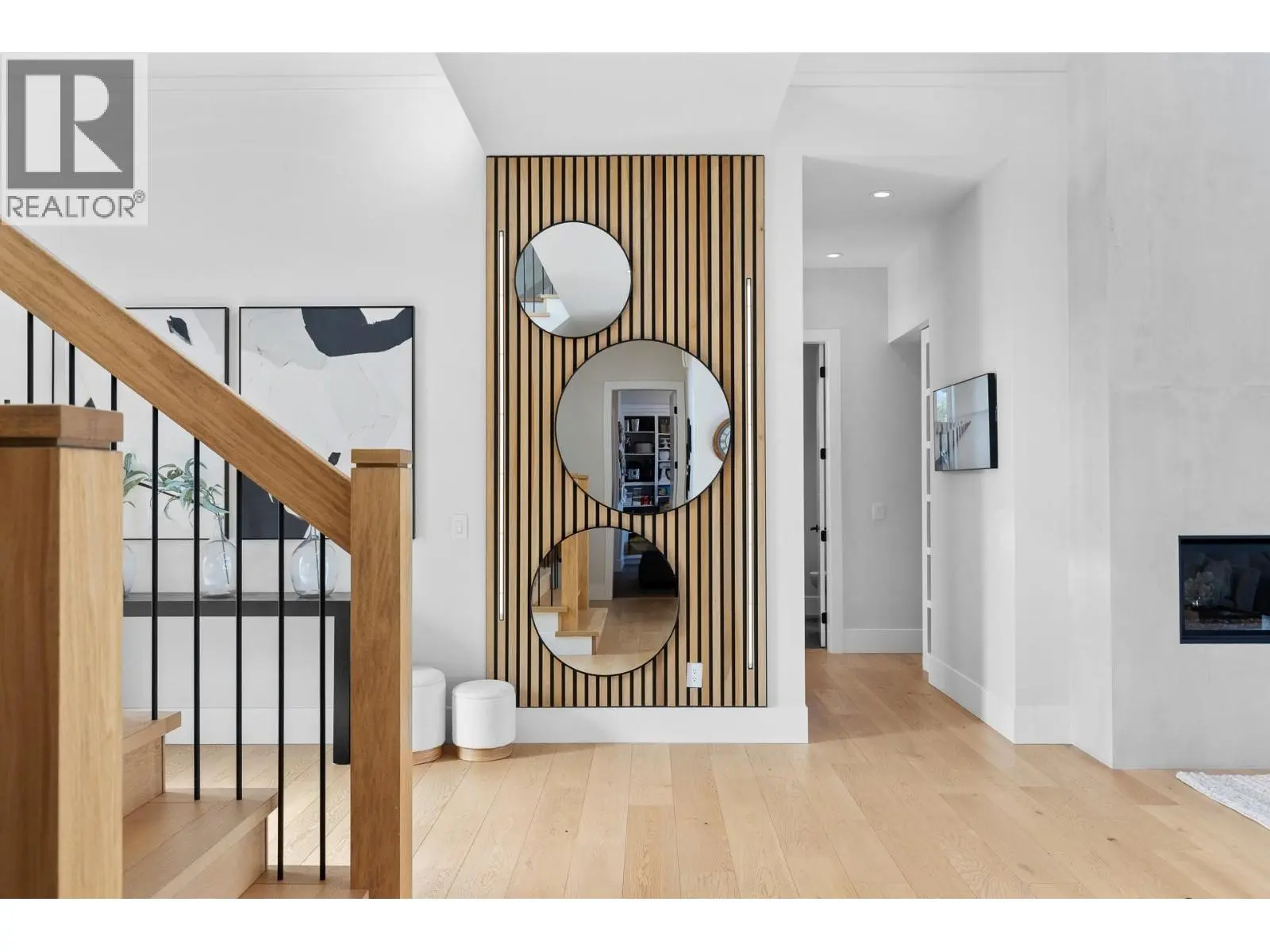 695 Lake Court. West Kelowna, British Columbia