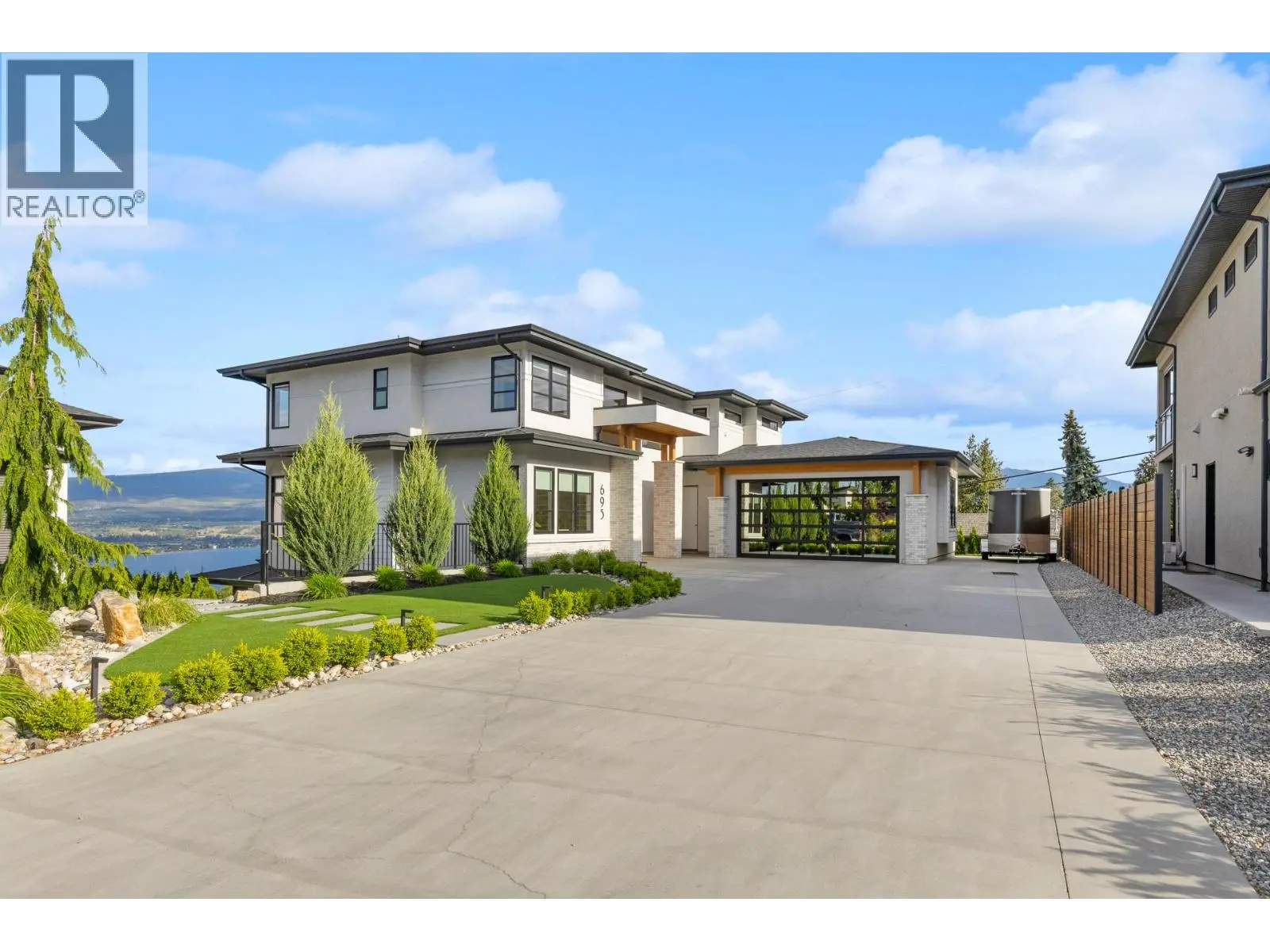 695 Lake Court. West Kelowna, British Columbia