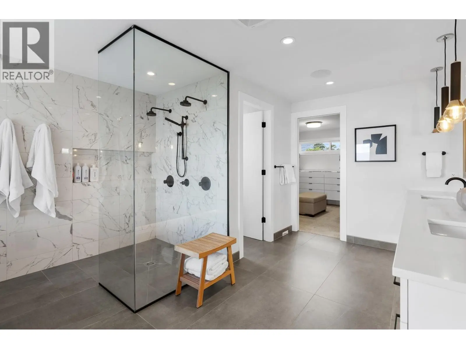 695 Lake Court. West Kelowna, British Columbia