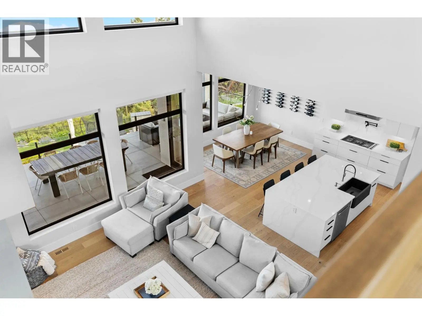 695 Lake Court. West Kelowna, British Columbia