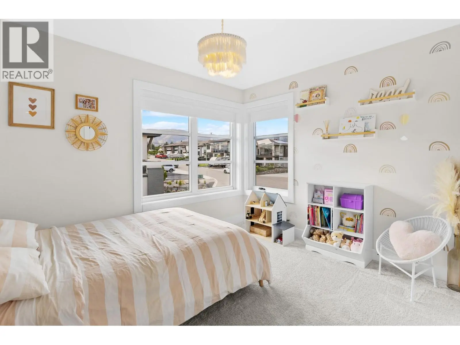 695 Lake Court. West Kelowna, British Columbia